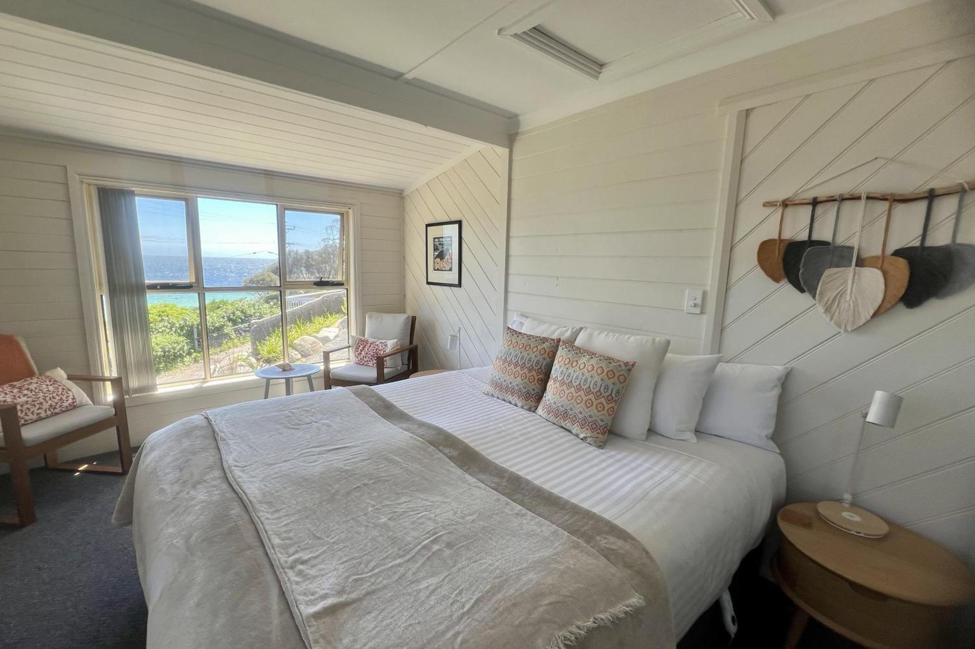 Binalong Beach Cottage Beachfront At Bay Of Fires Next To Restaurant Binalong Bay Buitenkant foto
