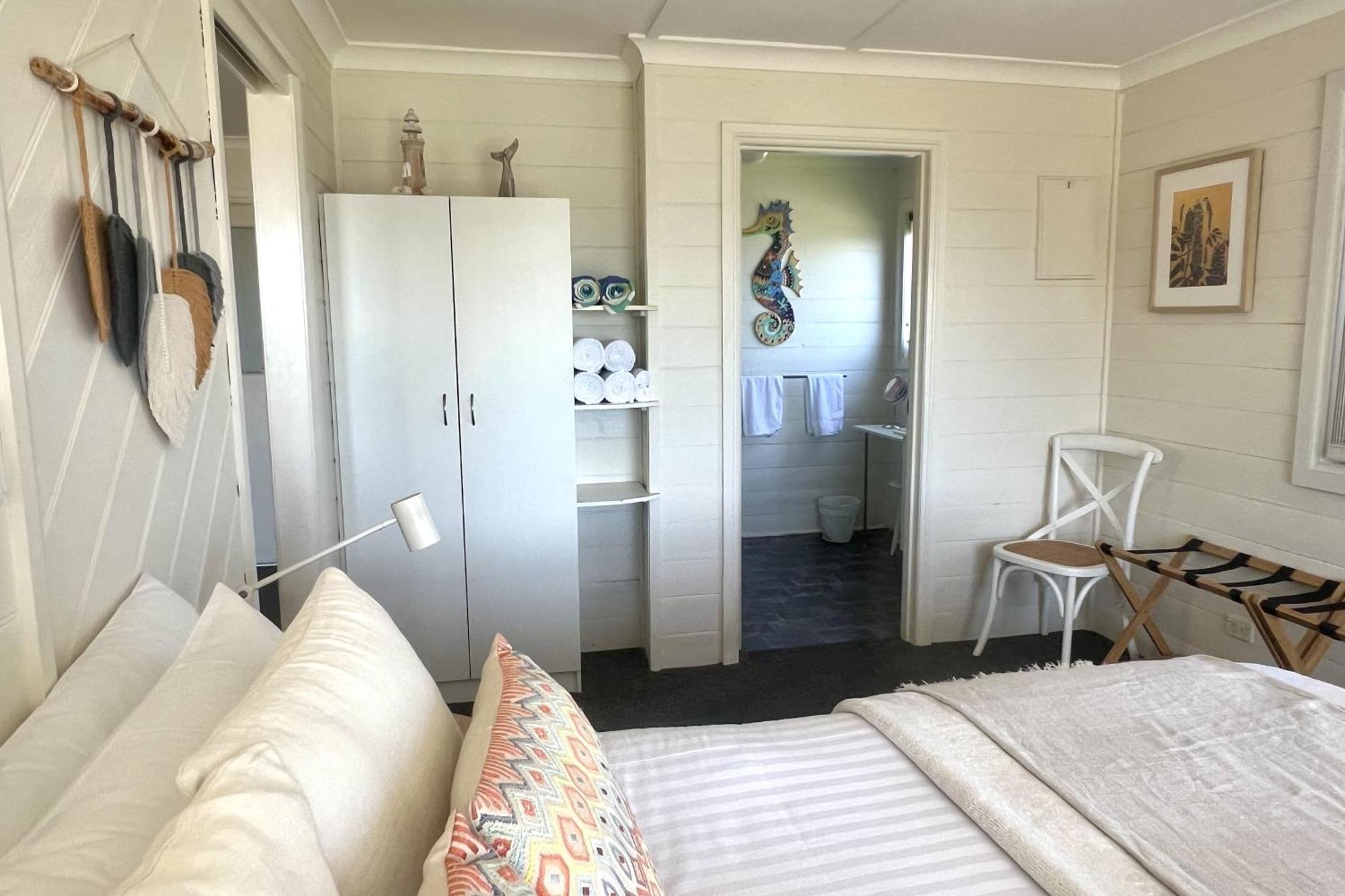 Binalong Beach Cottage Beachfront At Bay Of Fires Next To Restaurant Binalong Bay Buitenkant foto
